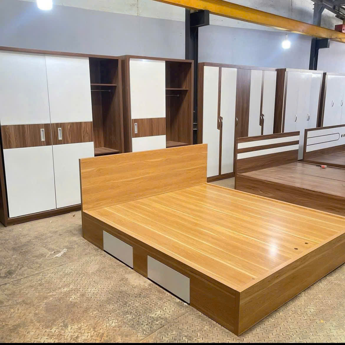 Giường ngủ có hộc kéo Long Thành