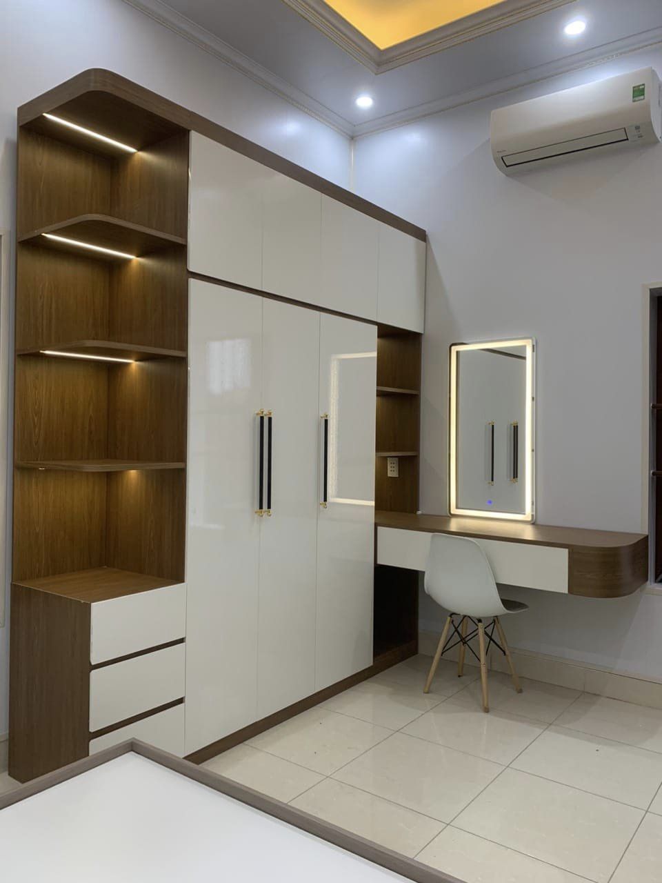 Tủ áo kết hợp bàn trang điểm Ngọc Thịnh