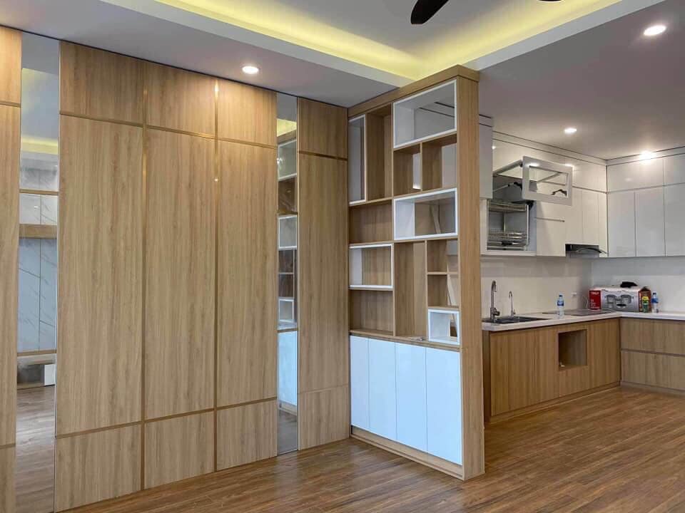 vách ngăn văn phòng gỗ công nghiệp