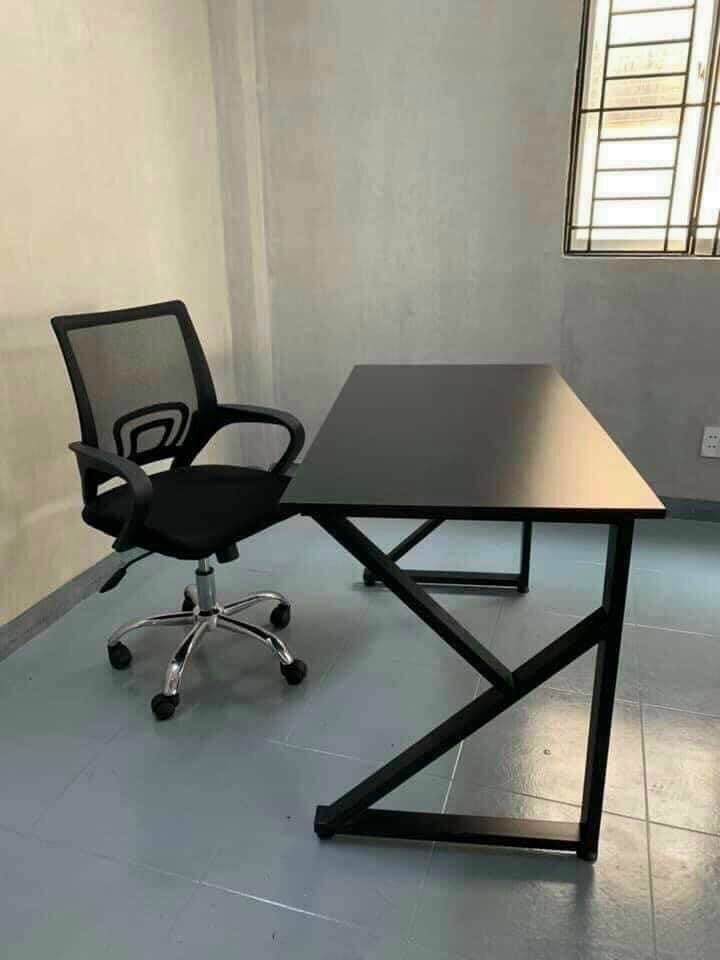Bàn văn phòng tại Đồng Nai
